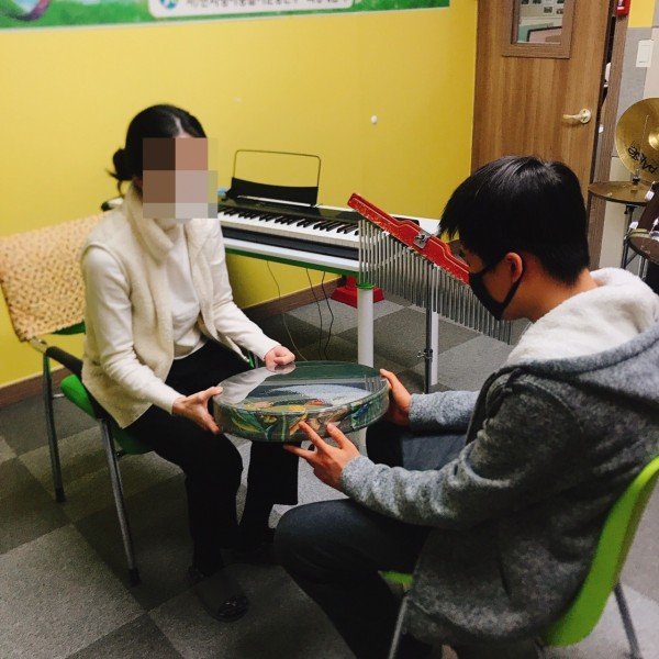 희망세움터 음악치료실을 소개합니다.